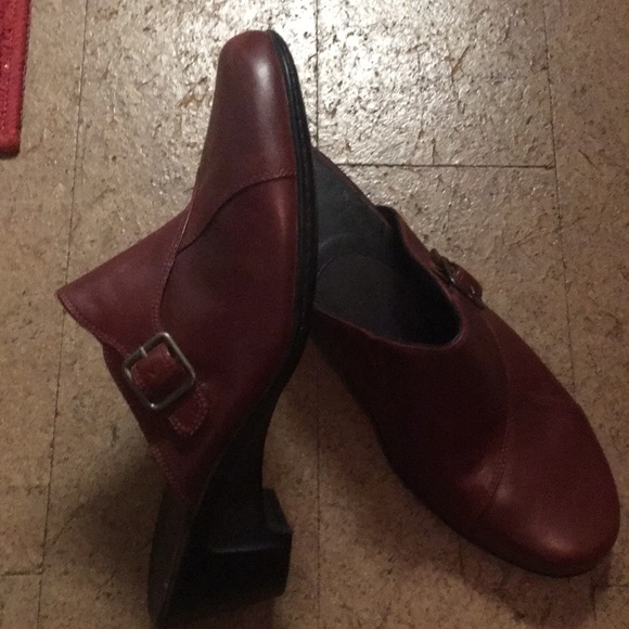 Clarks Shoes - Women’s Clark’s Shoes